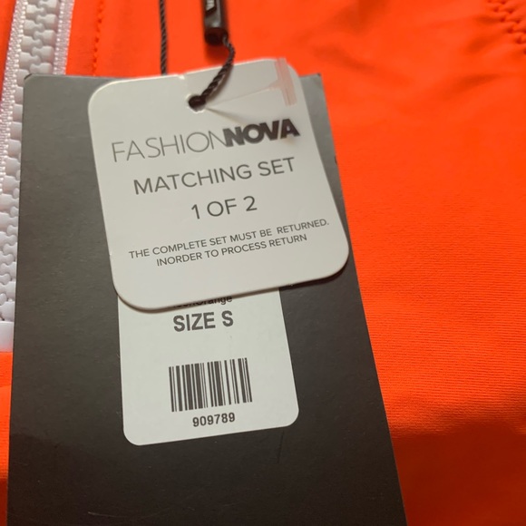 👙 Woman’s Orange Bikini 👙 sz S - NWT - $25 - Picture 3 of 3